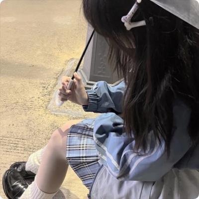 山花依旧笑春风